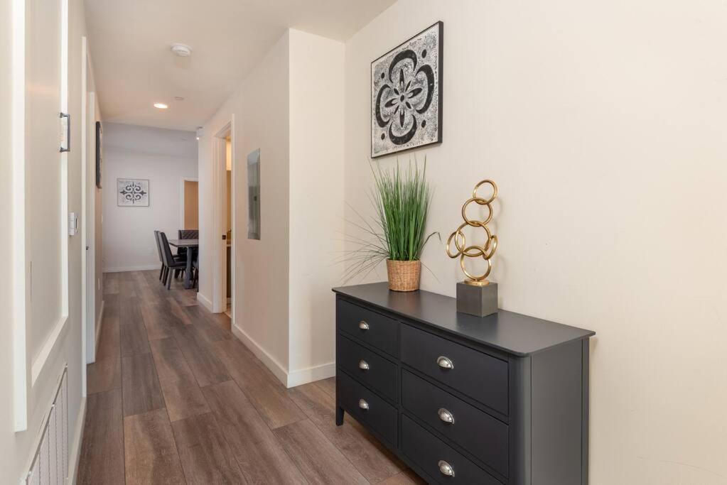 Luxurious Penthouse In Beverly Hills - Sleeps 10 Los Angeles Kültér fotó